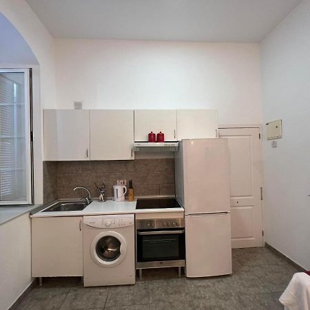 Quirky 1Br Just Off Main Street Prime Location Apartamento Gibraltar Exterior foto