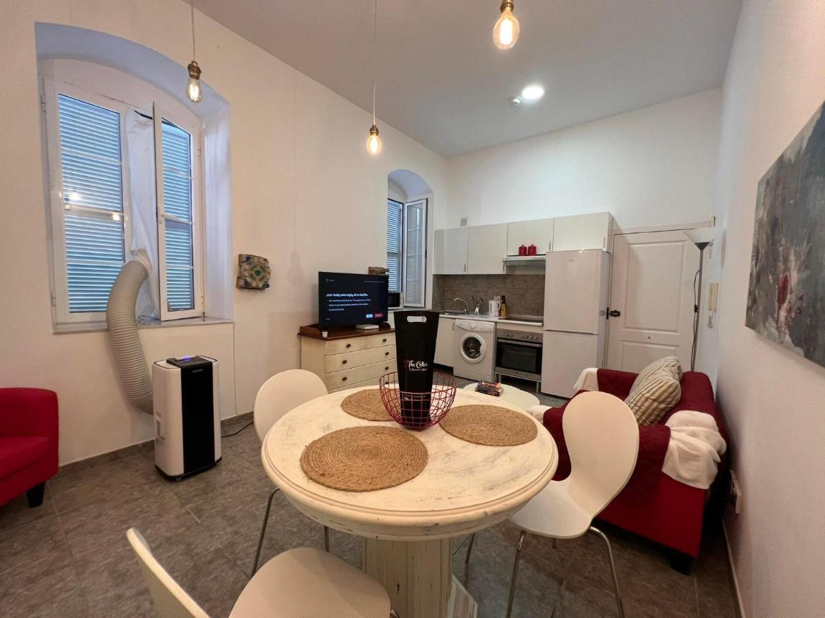 Quirky 1Br Just Off Main Street Prime Location Apartamento Gibraltar Exterior foto