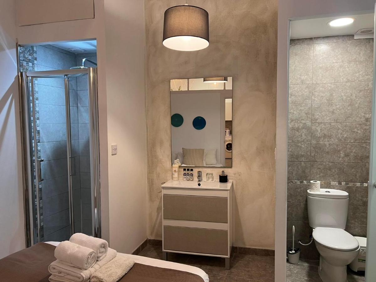 Quirky 1Br Just Off Main Street Prime Location Apartamento Gibraltar Exterior foto