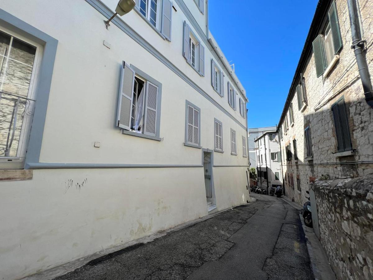 Quirky 1Br Just Off Main Street Prime Location Apartamento Gibraltar Exterior foto